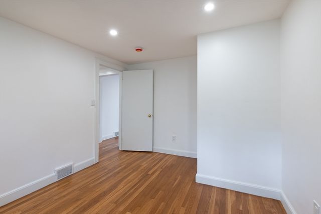 9 Bridge St, Medfield, MA 02052