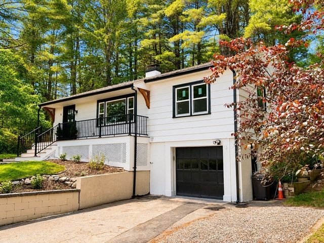 9 Bridge St, Medfield, MA 02052