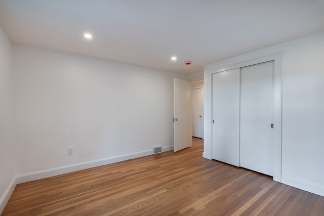 9 Bridge St, Medfield, MA 02052