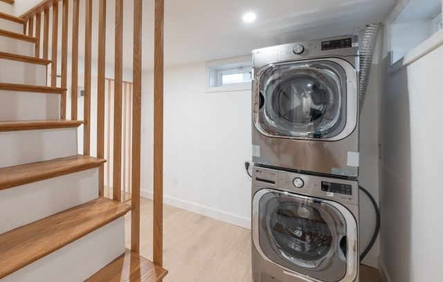 9 Bridge St, Medfield, MA 02052