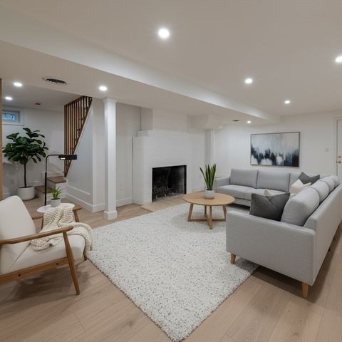 9 Bridge St, Medfield, MA 02052