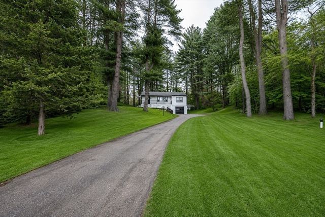 9 Bridge St, Medfield, MA 02052