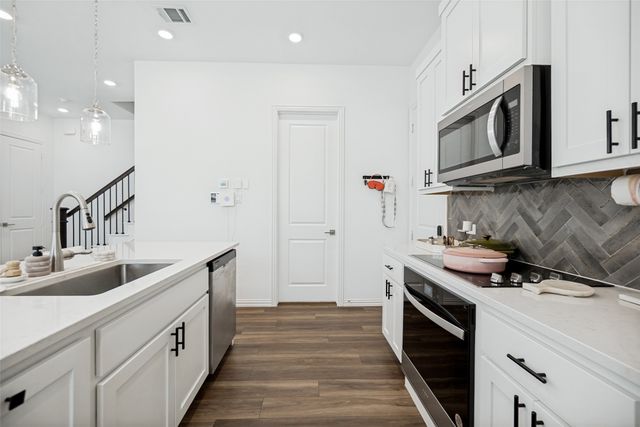 7536 Laburnam Road, Dallas, TX 75228
