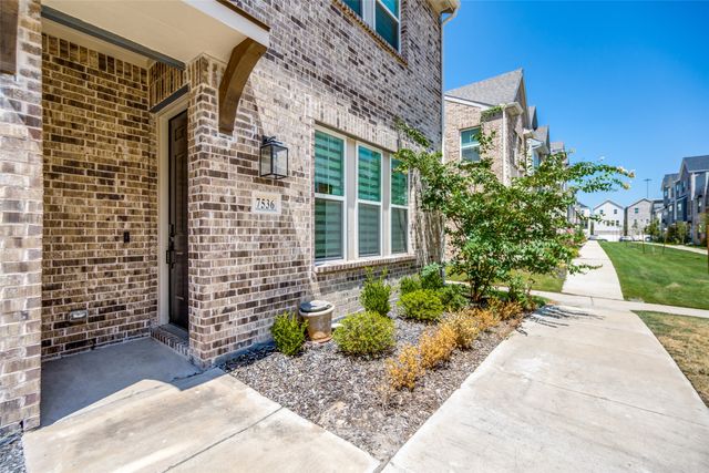 7536 Laburnam Road, Dallas, TX 75228
