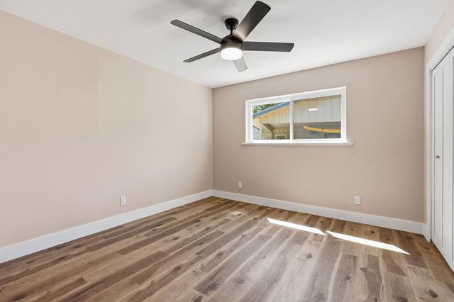 1307 Aspen ST, Lockhart, TX 78644