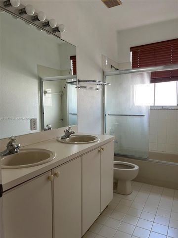 10861 NW 85th Terrace, Doral, FL 33178
