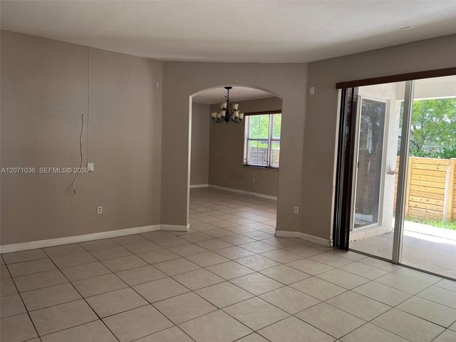 10861 NW 85th Terrace, Doral, FL 33178