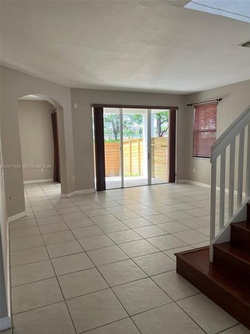 10861 NW 85th Terrace, Doral, FL 33178