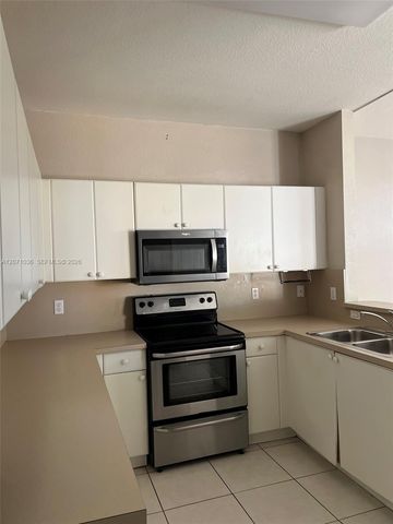 10861 NW 85th Terrace, Doral, FL 33178