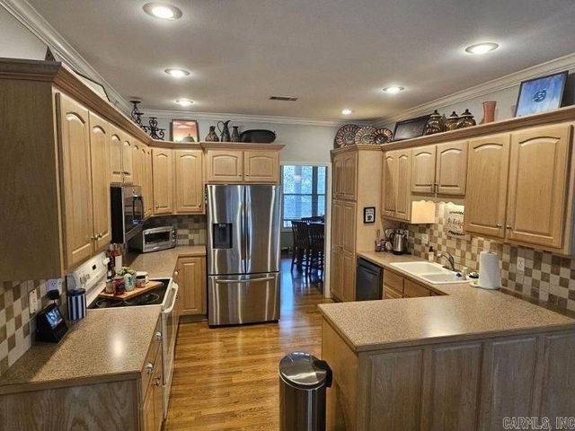 100 Holloway Cv, Heber Springs, AR 72543