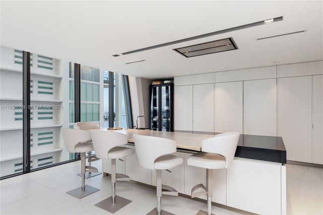 1000 Biscayne Boulevard 3502, Miami, FL 33132