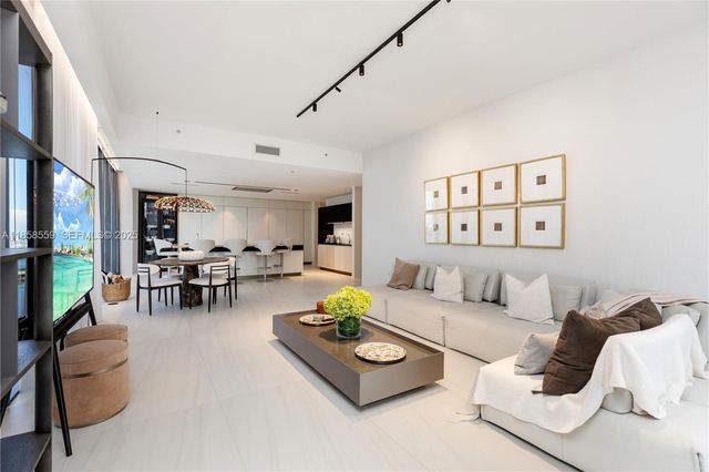 1000 Biscayne Boulevard 3502, Miami, FL 33132