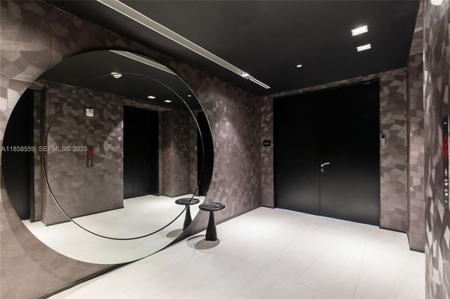 1000 Biscayne Boulevard 3502, Miami, FL 33132