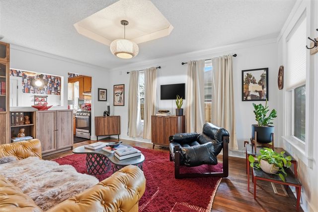 326 W Robert Avenue, Hazel Park, MI 48030