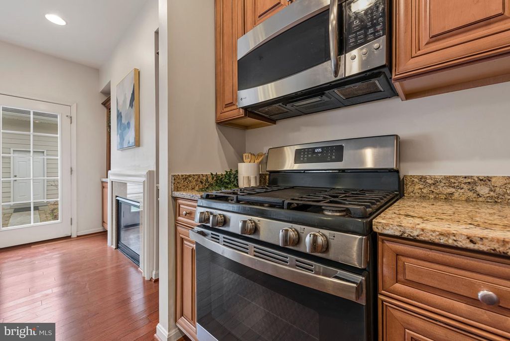 Image 13 of property listing at 32 BOUCHER PL, Annapolis, MD 21403