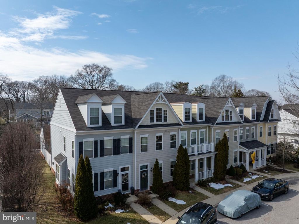 Image 2 of property listing at 32 BOUCHER PL, Annapolis, MD 21403