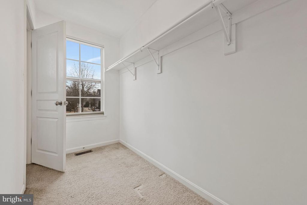 Image 25 of property listing at 32 BOUCHER PL, Annapolis, MD 21403