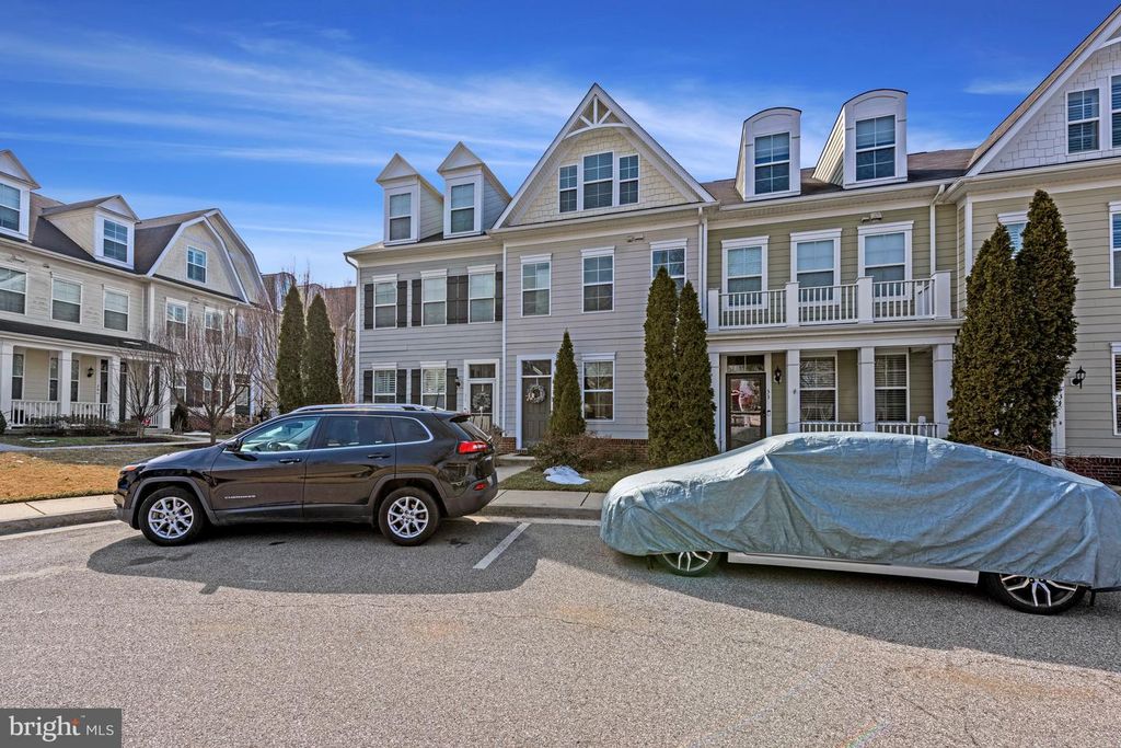 Image 3 of property listing at 32 BOUCHER PL, Annapolis, MD 21403