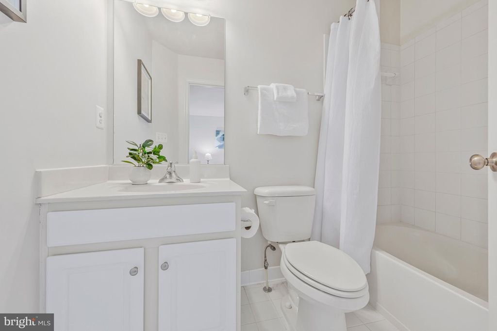 Image 30 of property listing at 32 BOUCHER PL, Annapolis, MD 21403