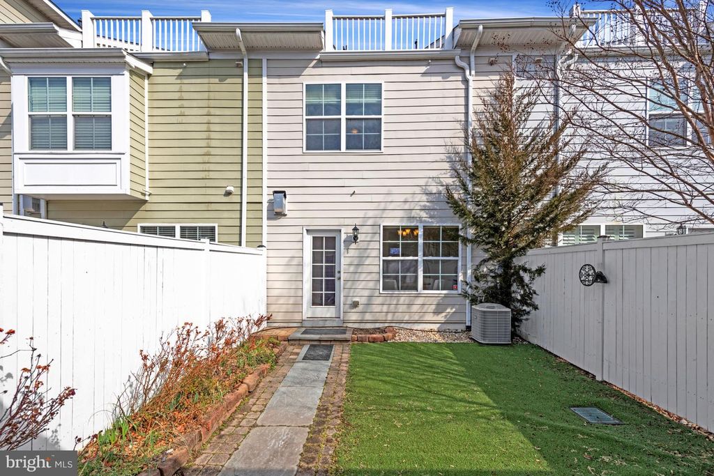 Image 37 of property listing at 32 BOUCHER PL, Annapolis, MD 21403