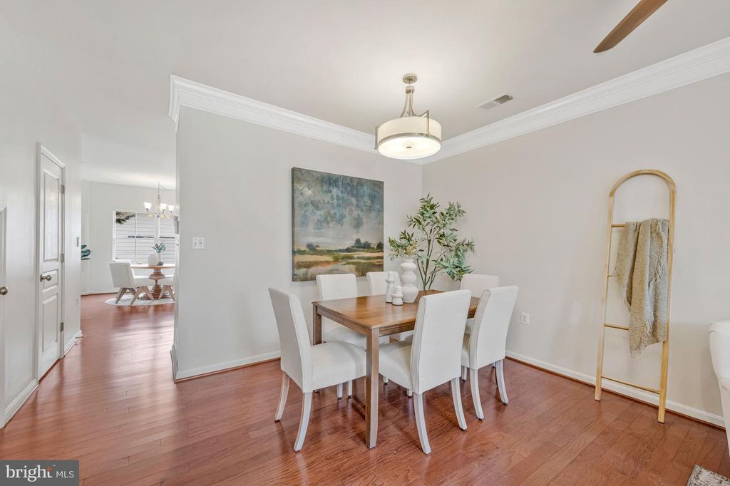 Image 8 of property listing at 32 BOUCHER PL, Annapolis, MD 21403