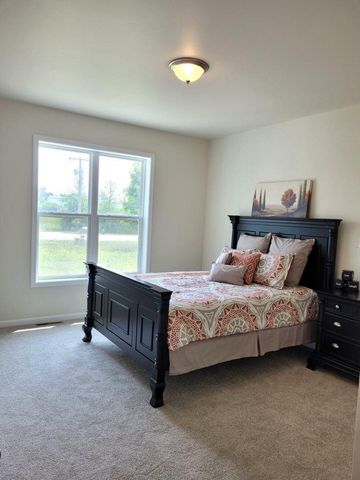 303 Deer Meadow DRIVE, Fredonia, WI 53021