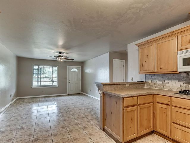 216 W Seward Road, Guthrie, OK 73044