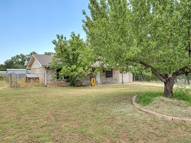 216 W Seward Road, Guthrie, OK 73044