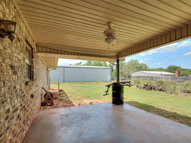 216 W Seward Road, Guthrie, OK 73044