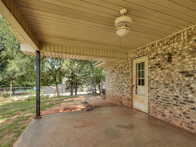 216 W Seward Road, Guthrie, OK 73044