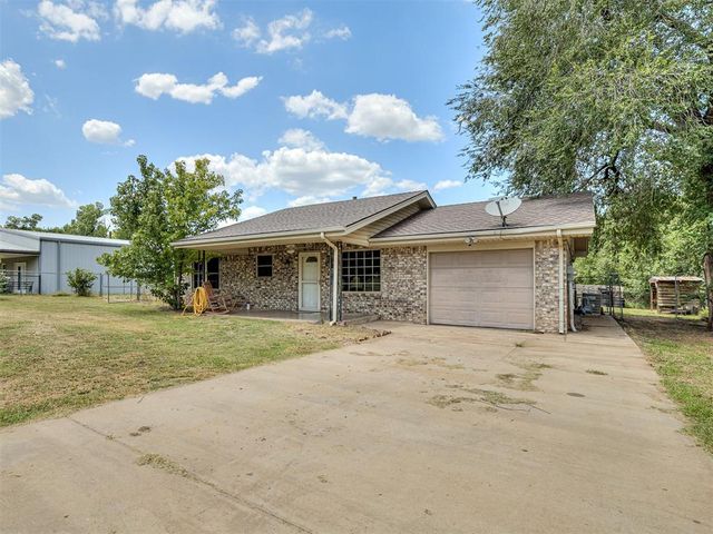 216 W Seward Road, Guthrie, OK 73044