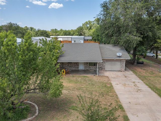 216 W Seward Road, Guthrie, OK 73044