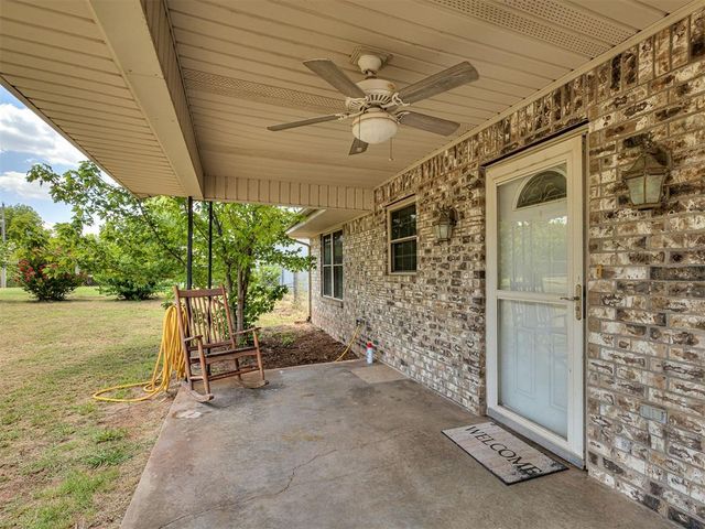 216 W Seward Road, Guthrie, OK 73044