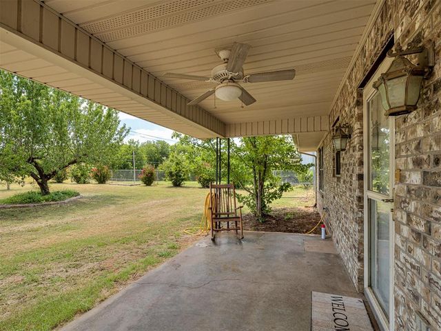 216 W Seward Road, Guthrie, OK 73044
