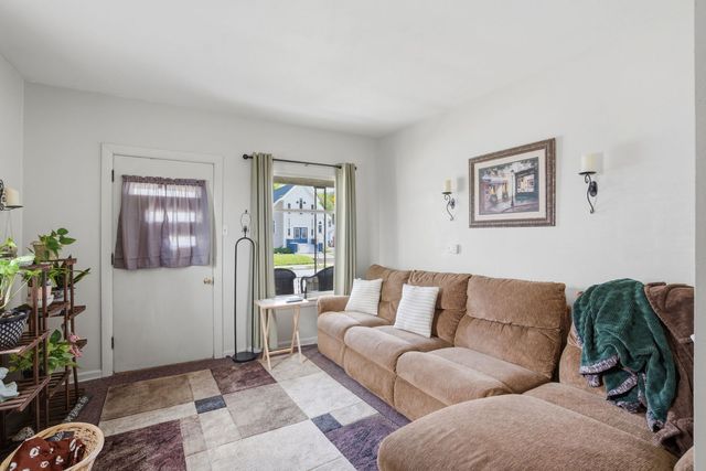443 16th Avenue, East Moline, IL 61244
