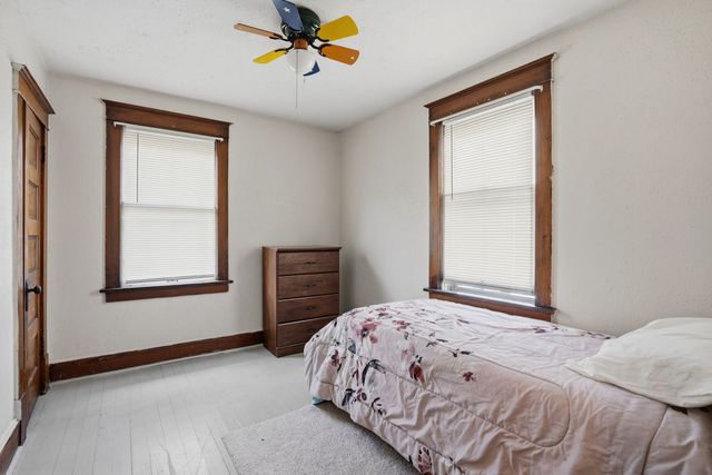 443 16th Avenue, East Moline, IL 61244