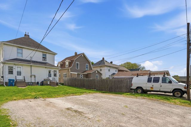 443 16th Avenue, East Moline, IL 61244