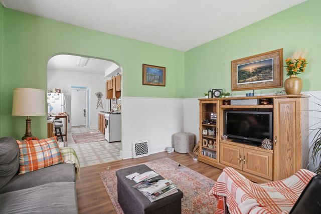 443 16th Avenue, East Moline, IL 61244