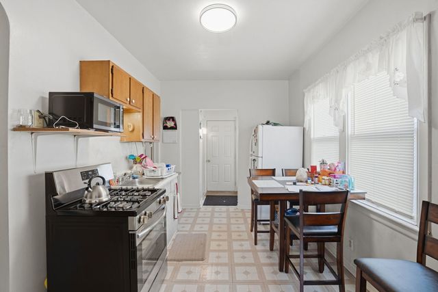 443 16th Avenue, East Moline, IL 61244