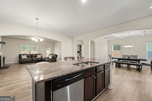 3923 Kingfisher Drive, Atlanta, GA 30349