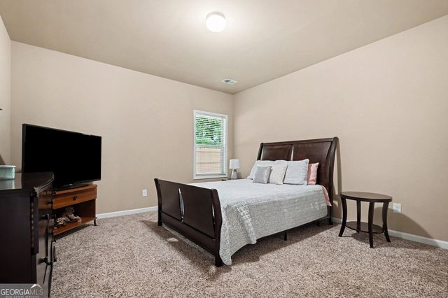 3923 Kingfisher Drive, Atlanta, GA 30349