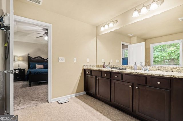 3923 Kingfisher Drive, Atlanta, GA 30349