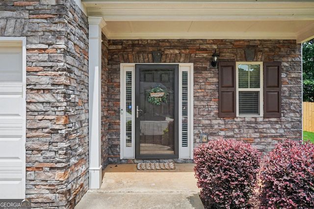 3923 Kingfisher Drive, Atlanta, GA 30349