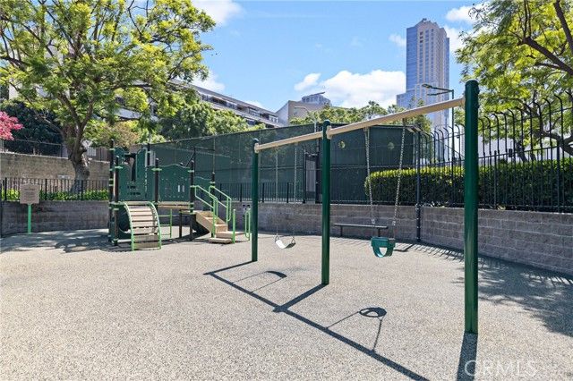 800 W 1st Street 2206, Los Angeles, CA 90012