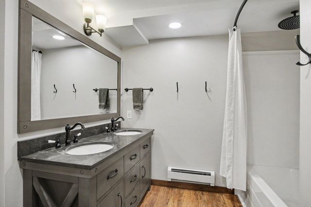 6069 Stout Creek Avenue Ne, Cannon Twp, MI 49306