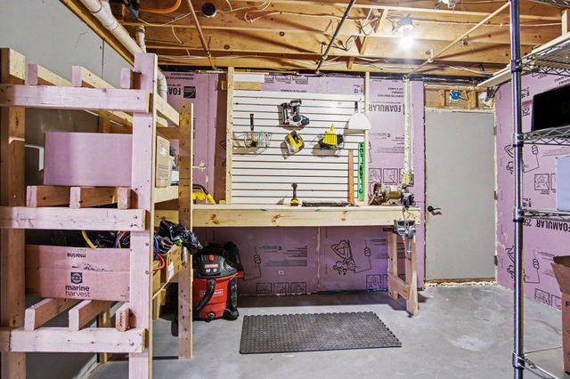6069 Stout Creek Avenue Ne, Cannon Twp, MI 49306