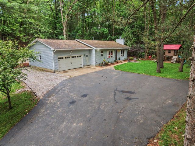 6069 Stout Creek Avenue Ne, Cannon Twp, MI 49306