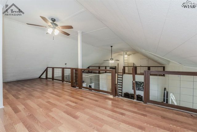 419 N WAGGONER STREET, Electra, TX 76360