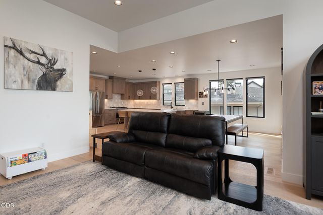 2963 NW Polarstar Avenue, Bend, OR 97703