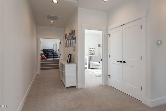 2963 NW Polarstar Avenue, Bend, OR 97703